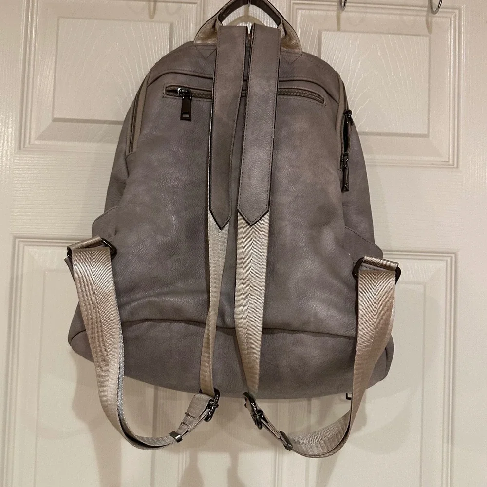 Zadeon convertible backpack